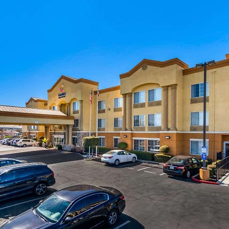 Comfort Inn & Suites Sacramento - University Area Eksteriør billede