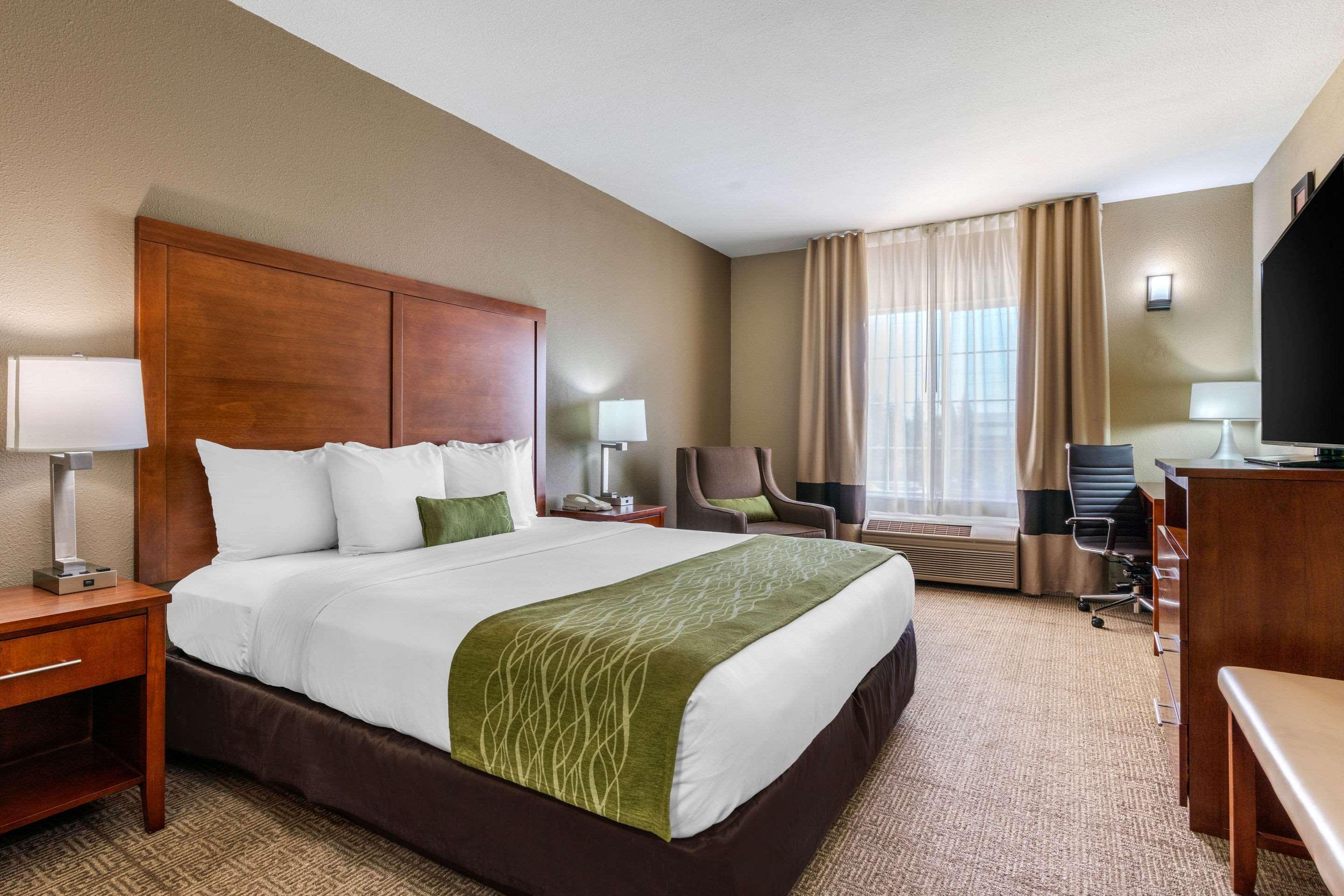 Comfort Inn & Suites Sacramento - University Area Eksteriør billede