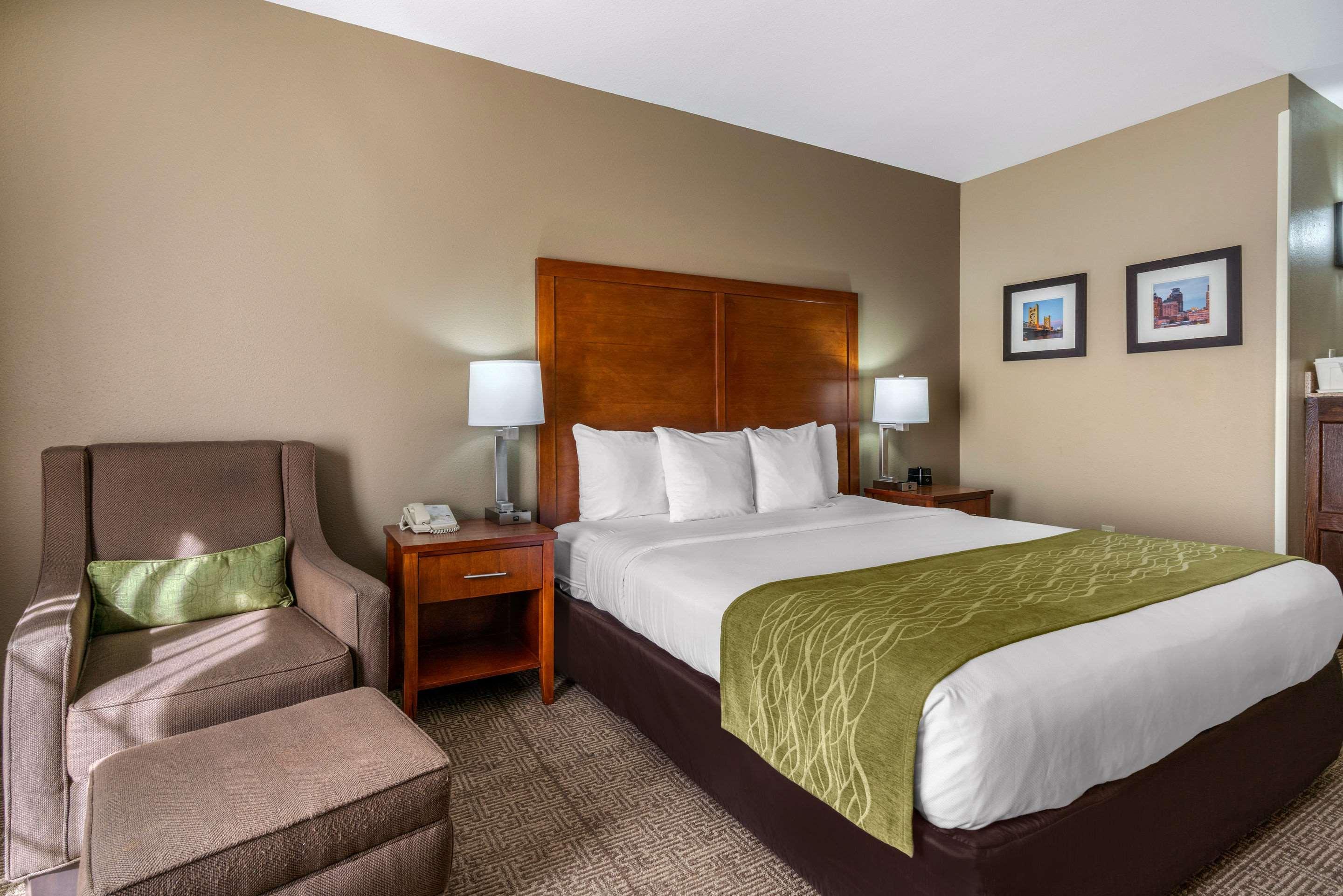 Comfort Inn & Suites Sacramento - University Area Eksteriør billede