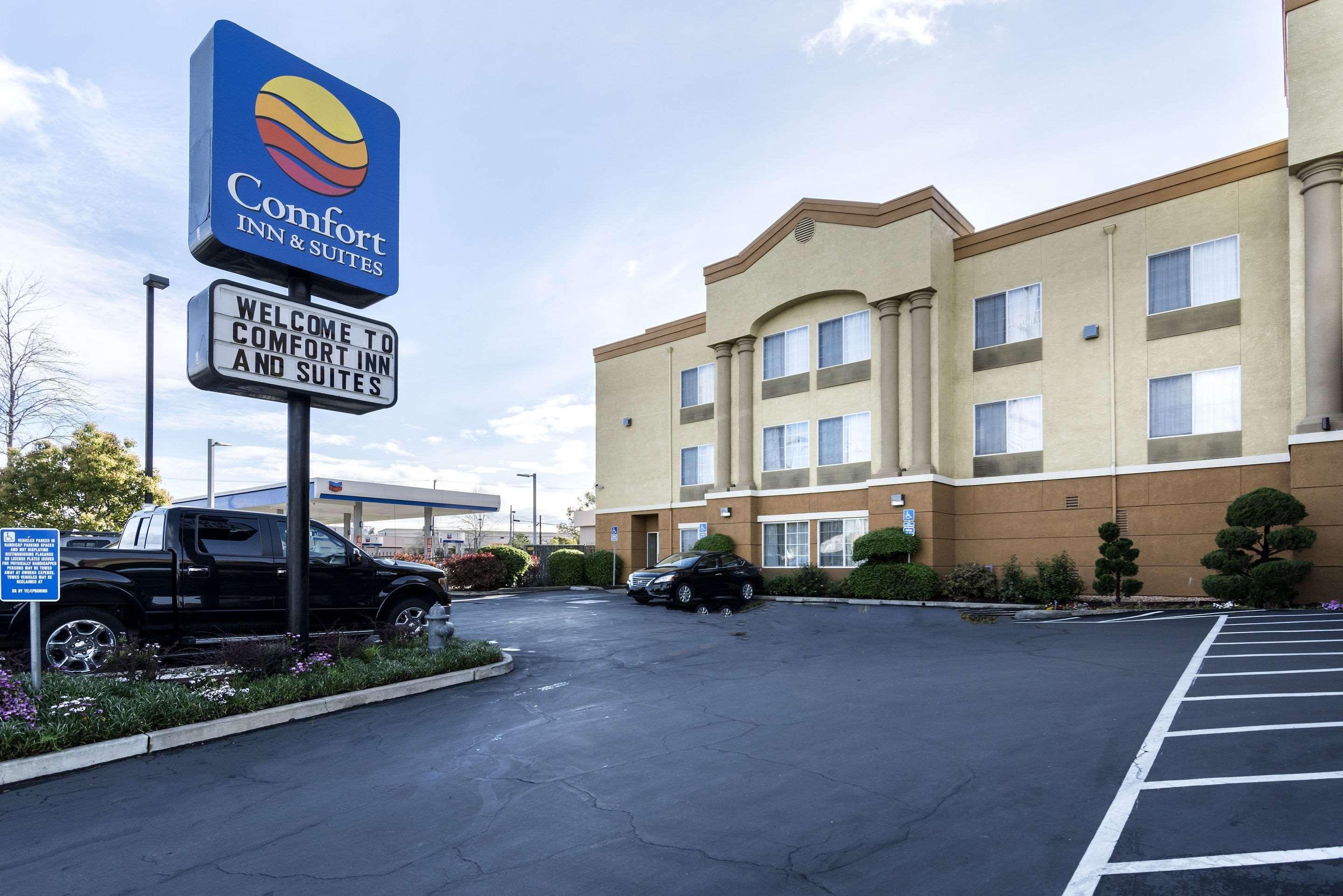 Comfort Inn & Suites Sacramento - University Area Eksteriør billede