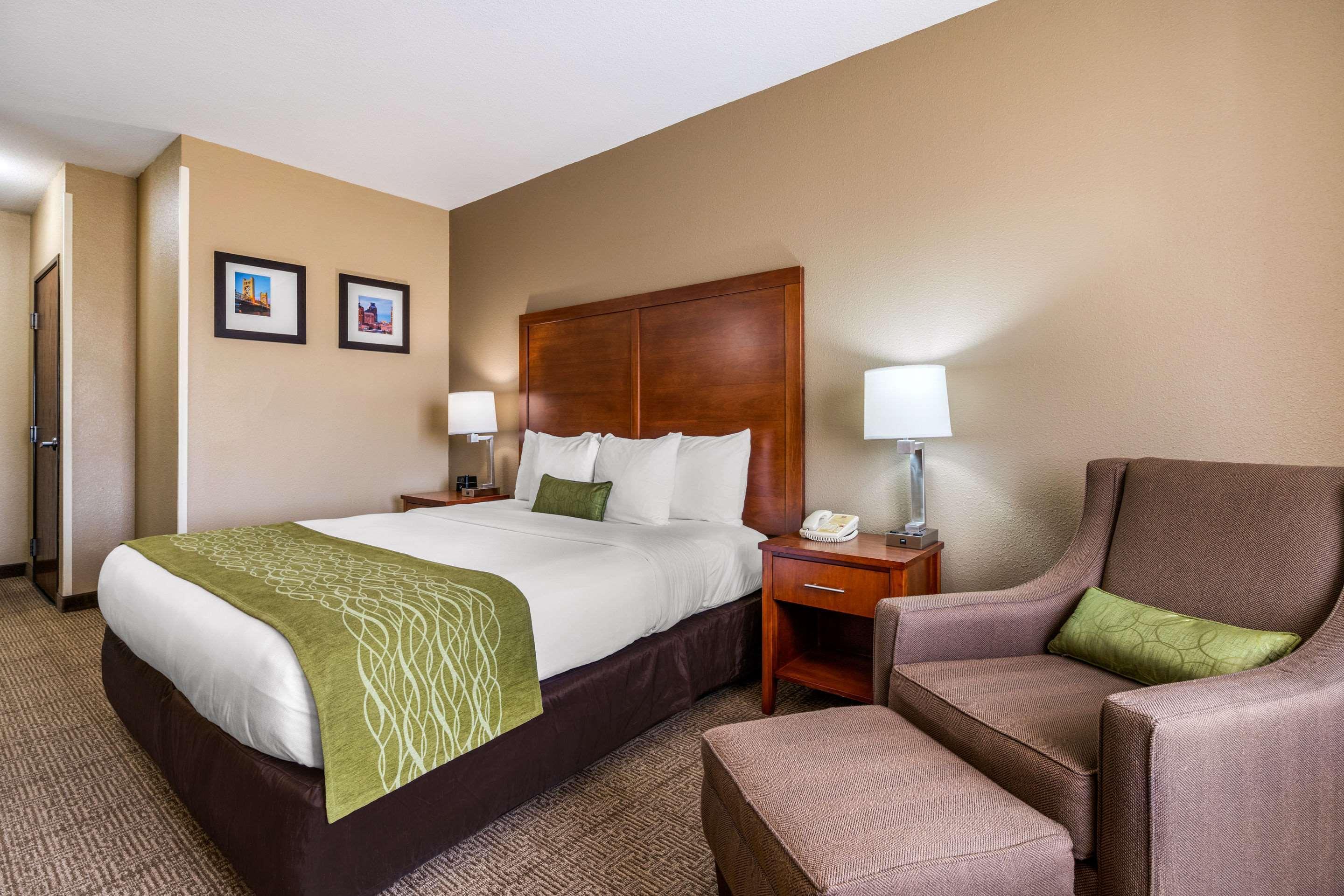 Comfort Inn & Suites Sacramento - University Area Eksteriør billede