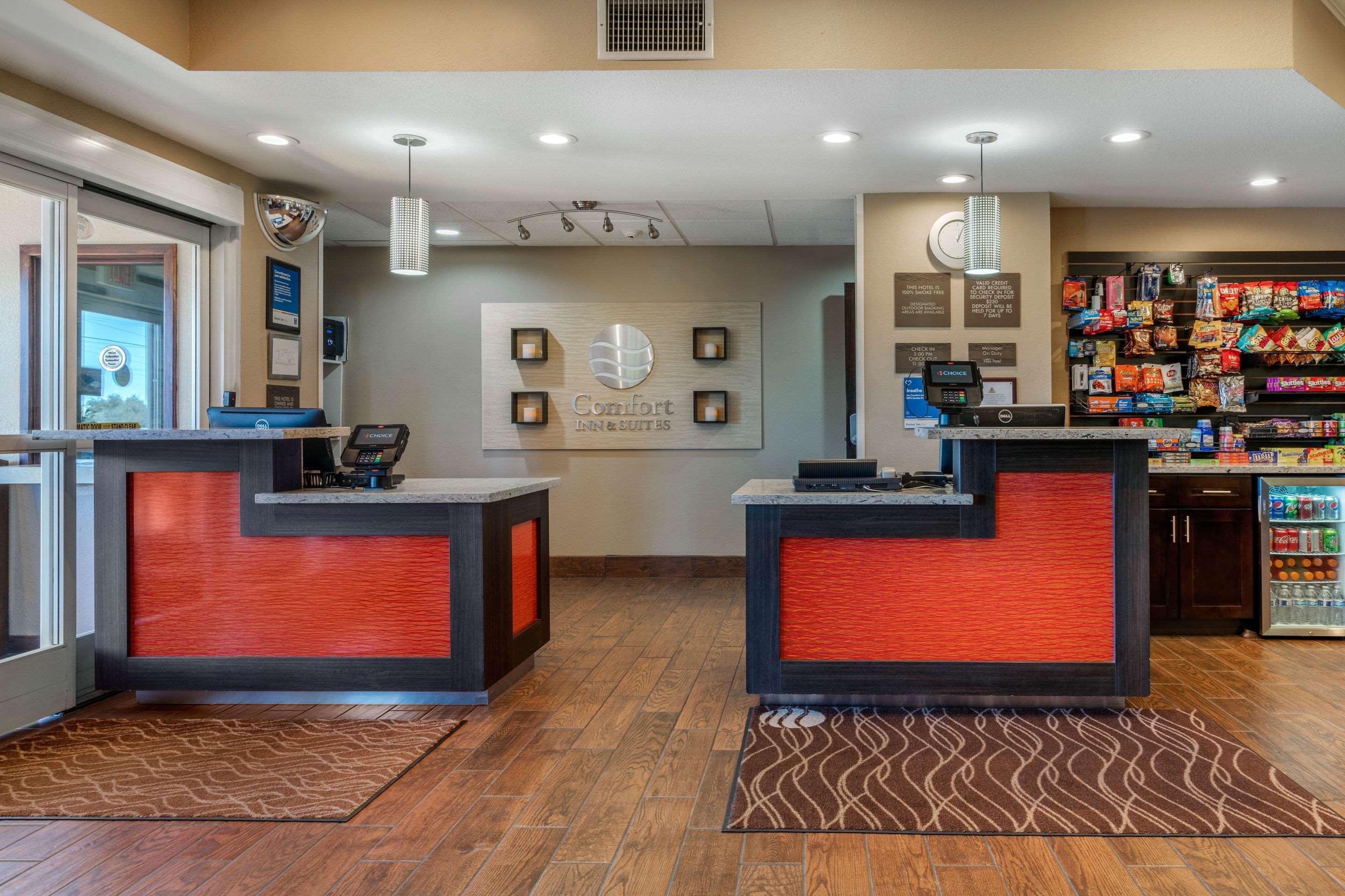 Comfort Inn & Suites Sacramento - University Area Eksteriør billede