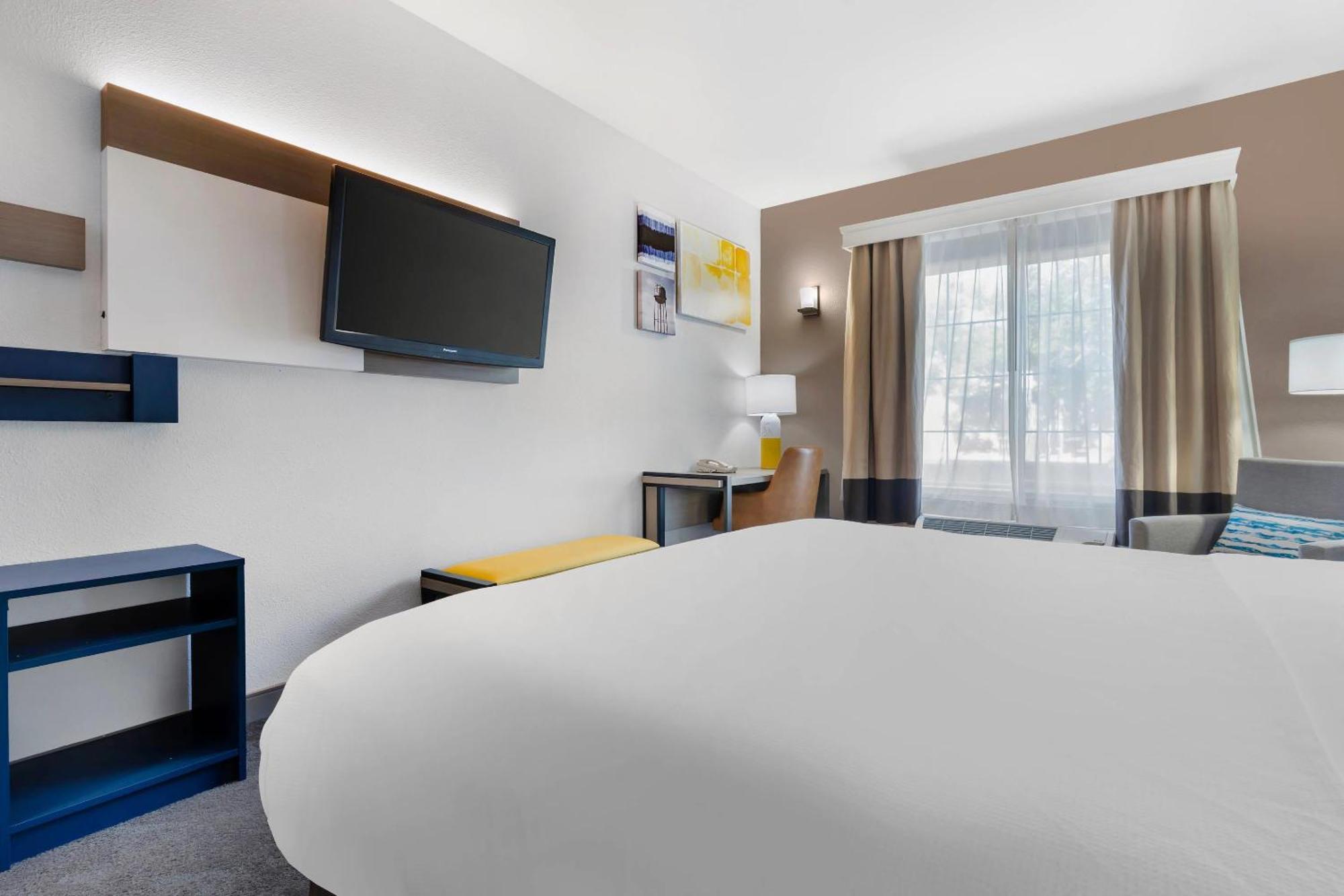 Comfort Inn & Suites Sacramento - University Area Eksteriør billede