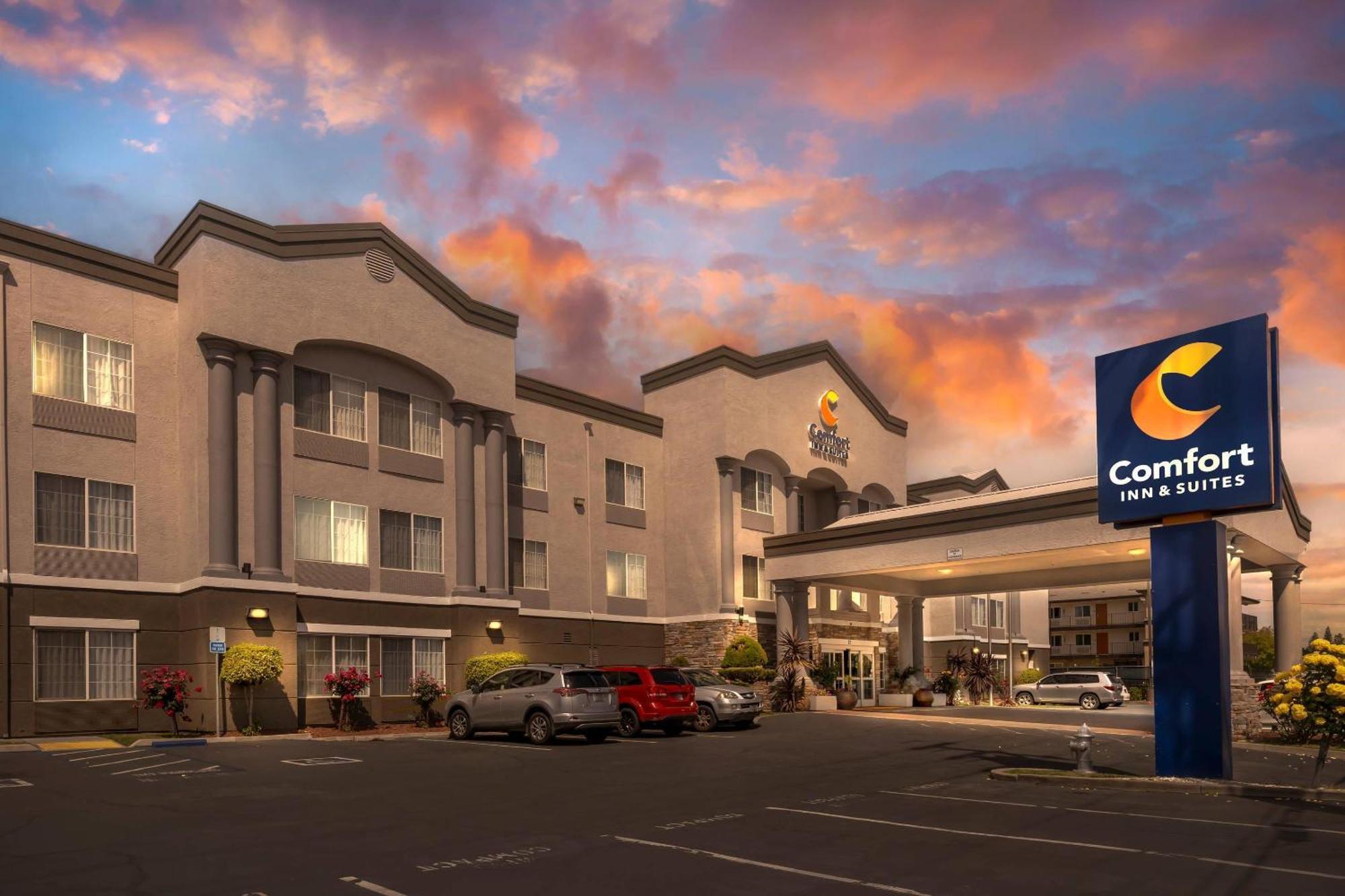 Comfort Inn & Suites Sacramento - University Area Eksteriør billede